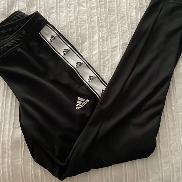 Women’s Adidas Sweatpants - Picture 1 of 6